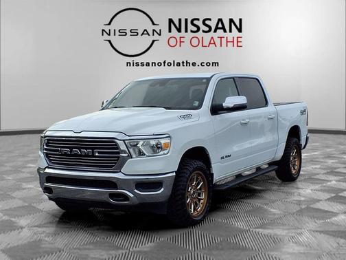 Bright White Clearcoat 2023 RAM 1500 Laramie