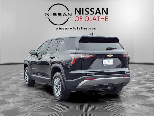 Mosaic Black Metallic 2025 Chevrolet Equinox 1LT