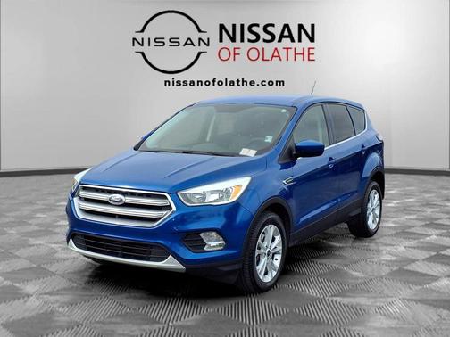 LIGHTNING BLUE METALLIC 2017 Ford Escape SE