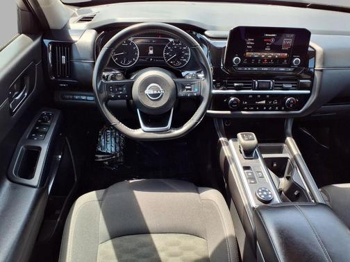 Brilliant Silver Metallic 2025 Nissan Pathfinder SV 4WD