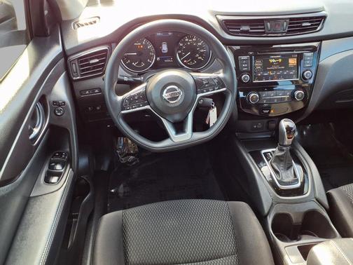 Magnetic Black Pearl 2020 Nissan Rogue Sport S