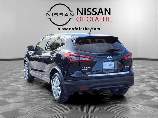 Magnetic Black Pearl 2020 Nissan Rogue Sport S