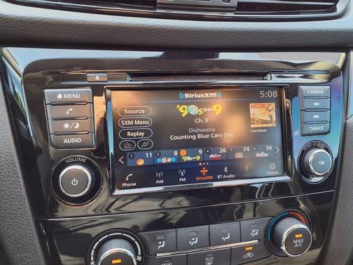 Magnetic Black Pearl 2020 Nissan Rogue Sport S
