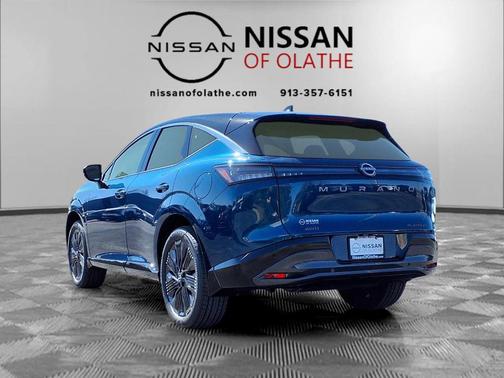 Aurora Blue/Super Black 2026 Nissan Murano Platinum