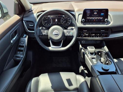 Brilliant Silver Metallic 2023 Nissan Rogue SV