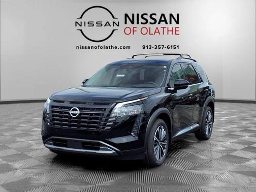 Super Black 2026 Nissan Pathfinder Platinum