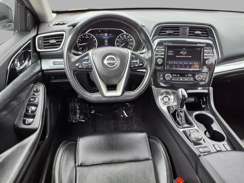 2023 Nissan Maxima SV