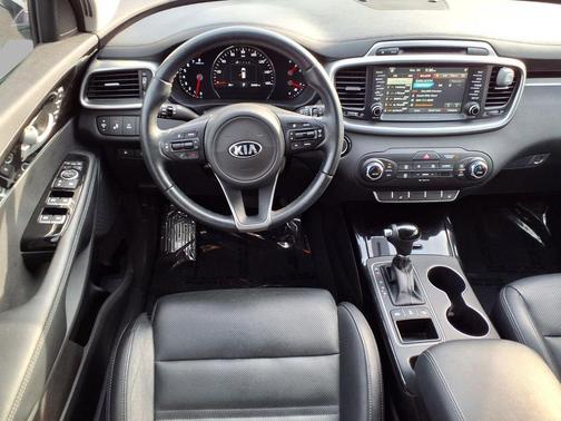 2016 Kia Sorento SX