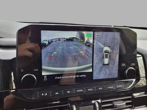 Brilliant Silver Metallic 2022 Nissan Pathfinder Platinum 4WD