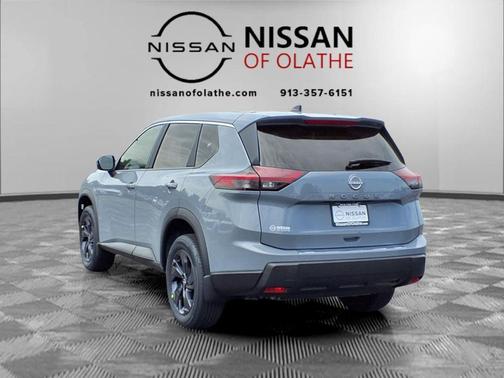 Boulder Gray Pearl 2026 Nissan Rogue SV