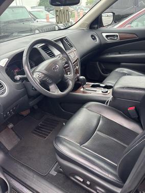 Magnetic Black Metallic 2017 Nissan Pathfinder Platinum