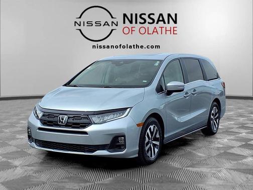 Silver 2025 Honda Odyssey EX-L