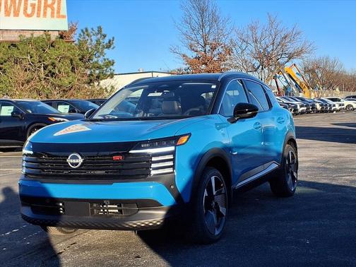 Arctic Ice Blue/Black 2026 Nissan Kicks SR