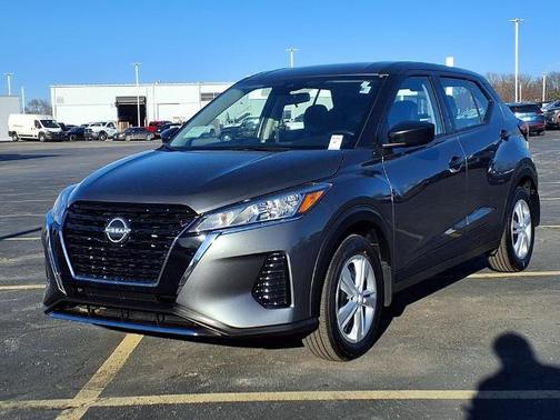 2025 Nissan Kicks Play S