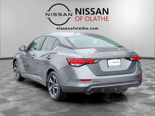 Gun Metallic 2024 Nissan Sentra SV