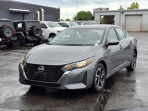 Gun Metallic 2024 Nissan Sentra SV