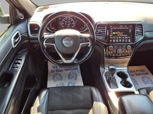 2021 Jeep Grand Cherokee Laredo