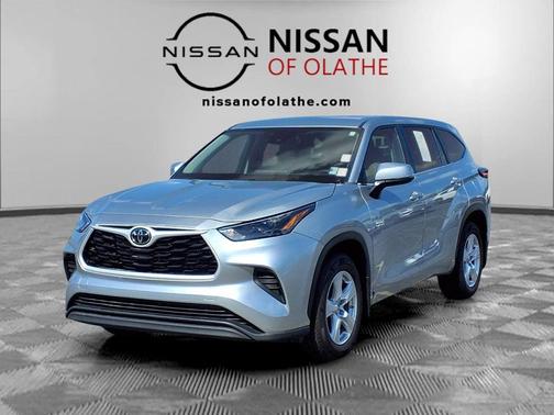 Celestial Silver Metallic 2023 Toyota Highlander L