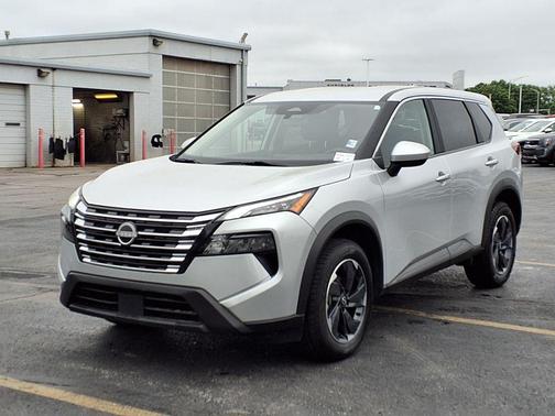 Brilliant Silver Metallic 2024 Nissan Rogue SV