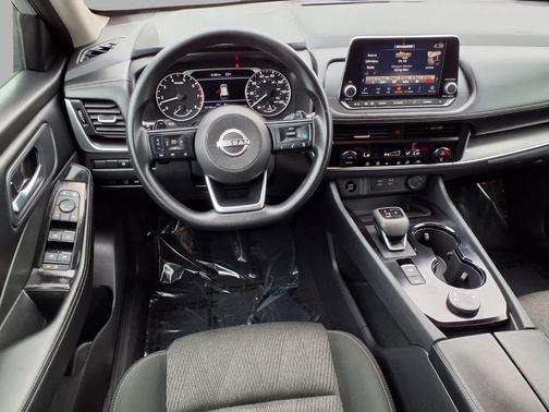 Brilliant Silver Metallic 2024 Nissan Rogue SV