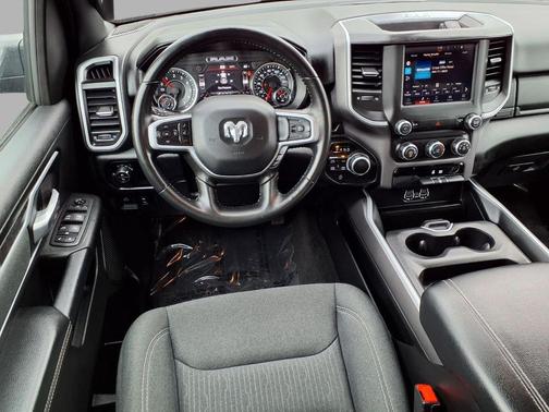 Granite Crystal Metallic Clearcoat 2022 RAM 1500 Big Horn/Lone Star