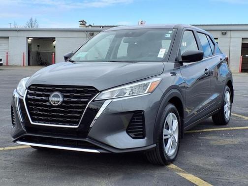 2025 Nissan Kicks Play S