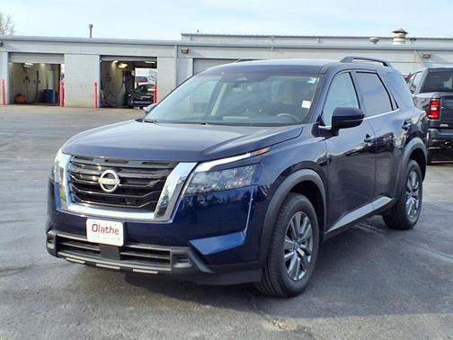 2025 Nissan Pathfinder SV 4WD