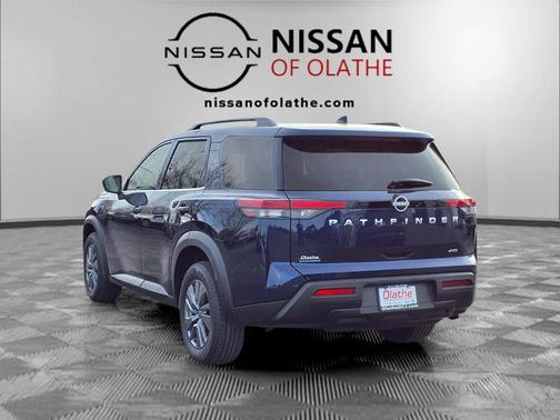 2025 Nissan Pathfinder SV 4WD