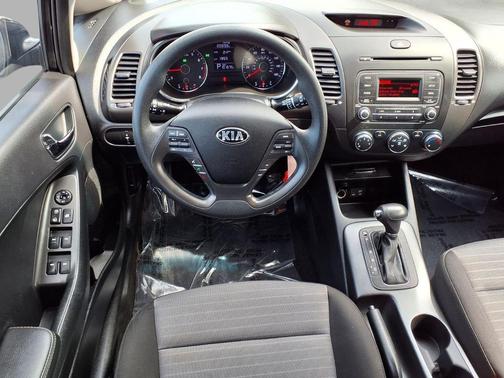 Aurora Black Pearl 2016 Kia Forte LX