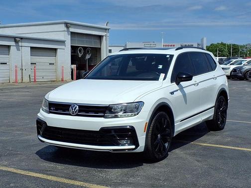 Pure White 2021 Volkswagen Tiguan 2.0T SE 4MOTION