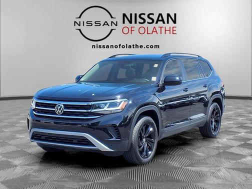 Black 2022 Volkswagen Atlas 3.6L SE w/Technology