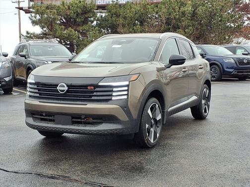 Canyon Bronze Metallic 2026 Nissan Kicks SR