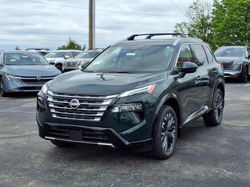 Obsidian Green 2026 Nissan Rogue Platinum
