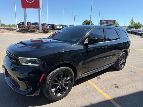 DB Black Crystal Clearcoat 2023 Dodge Durango R/T Plus AWD