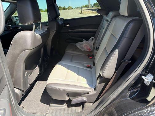 DB Black Crystal Clearcoat 2023 Dodge Durango R/T Plus AWD
