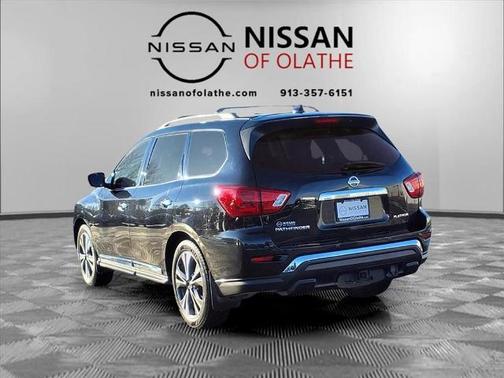 2020 Nissan Pathfinder Platinum