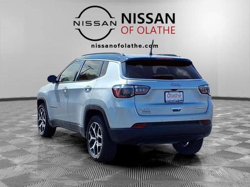 Silver Zynith Metallic Clearcoat 2025 Jeep Compass Limited