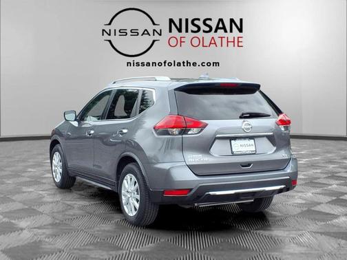 Gun Metallic 2017 Nissan Rogue SV