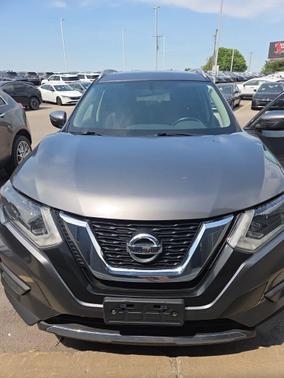 Gun Metallic 2017 Nissan Rogue SV