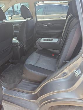 Gun Metallic 2017 Nissan Rogue SV