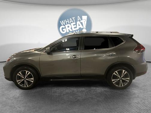 Gun Metallic 2019 Nissan Rogue SV