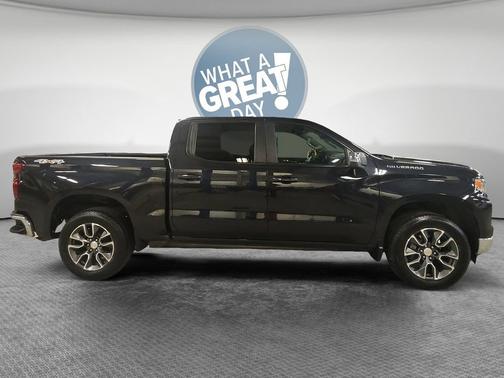 Dark Ash Metallic 2024 Chevrolet Silverado 1500 LT (2FL)