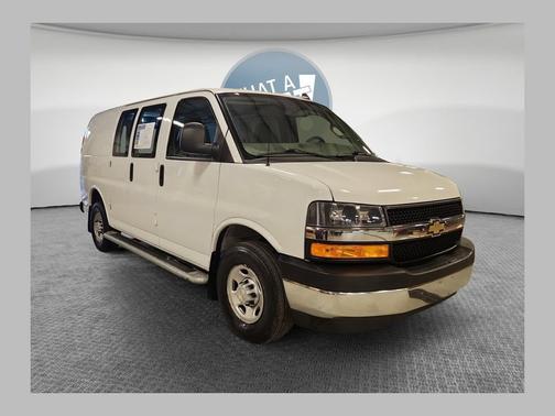 Summit White 2022 Chevrolet Express 2500 WT