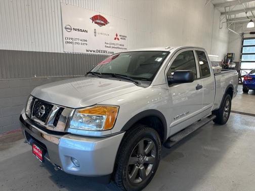 2015 Nissan Titan SV
