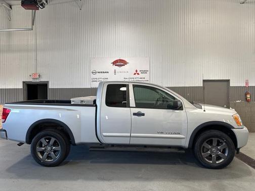 2015 Nissan Titan SV