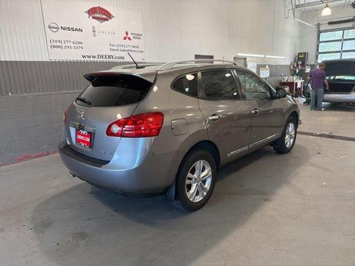 Platinum Graphite Metallic 2013 Nissan Rogue SV