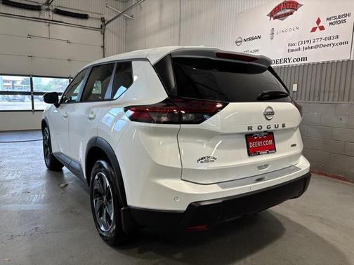 2025 Nissan Rogue SV
