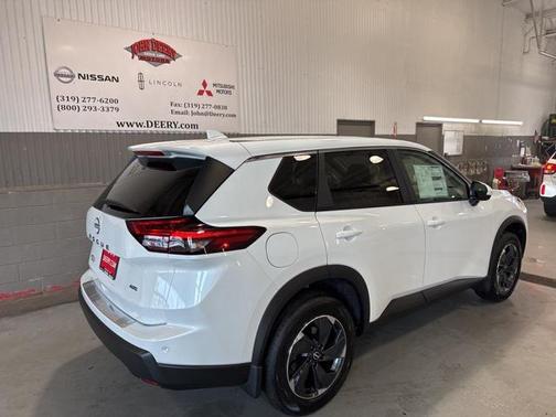 2025 Nissan Rogue SV