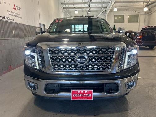 2017 Nissan Titan SL