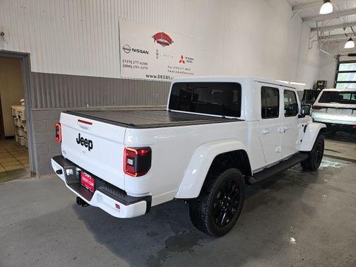 Bright White Clearcoat 2023 Jeep Gladiator High Altitude